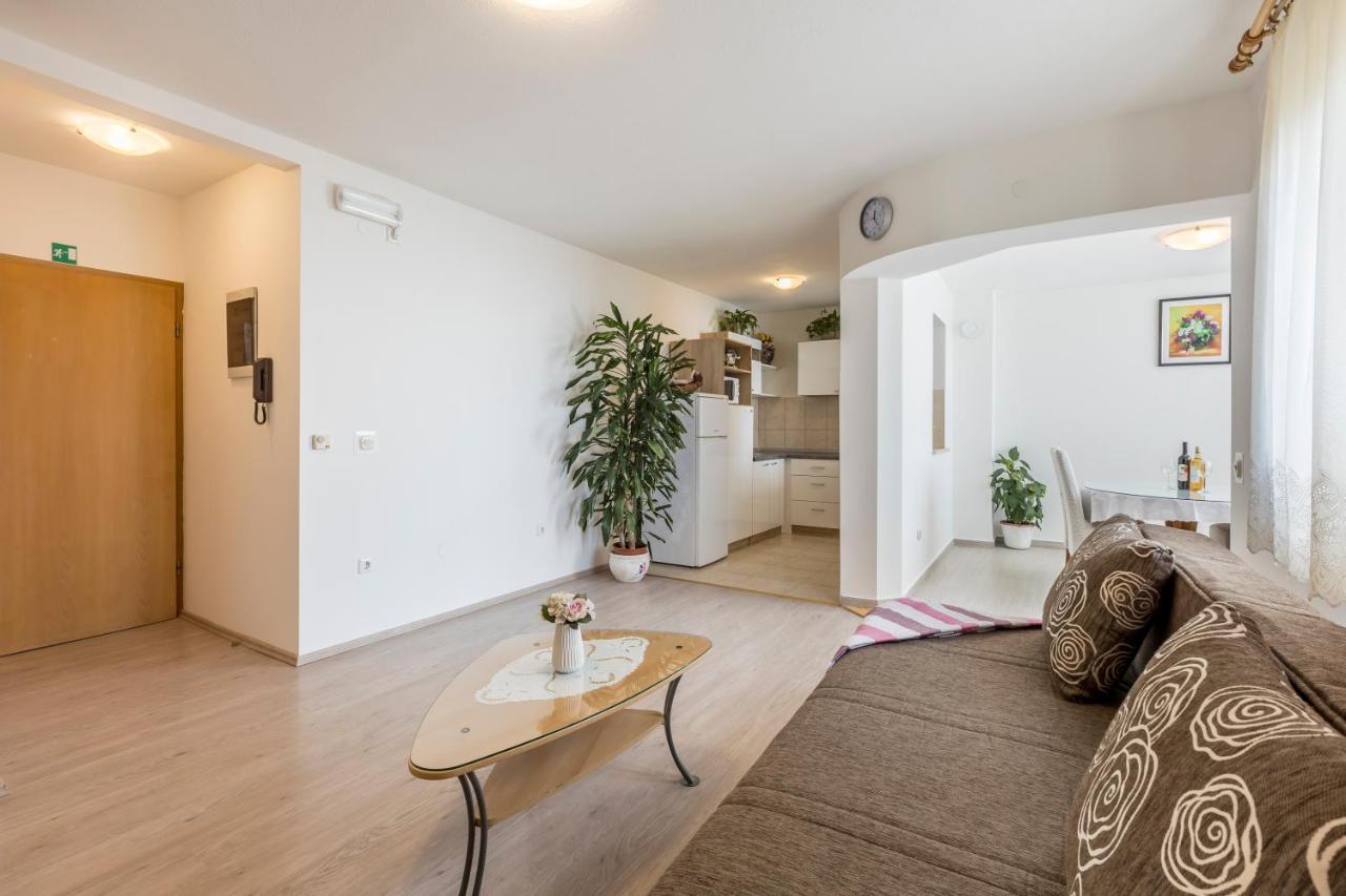 Sky Apartments Ποντστράνα Εξωτερικό φωτογραφία