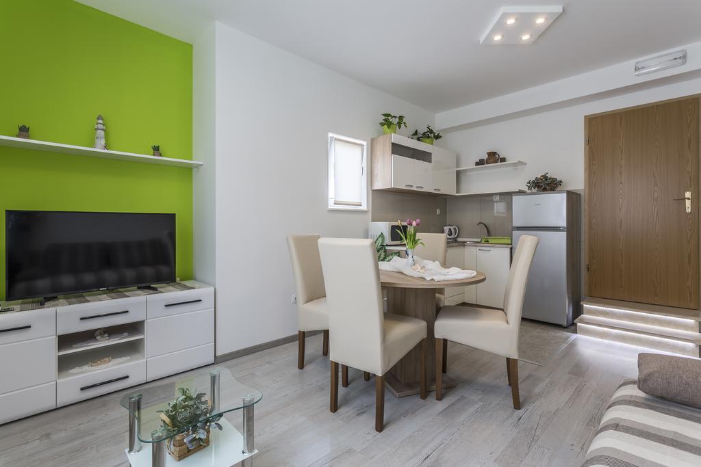 Sky Apartments Ποντστράνα Εξωτερικό φωτογραφία